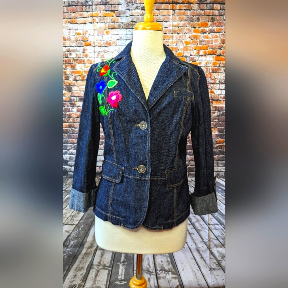 ANN TAYLOR LOFT ONE OF A KIND DESIGNED JEAN JACKET (4378-200)